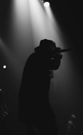 em